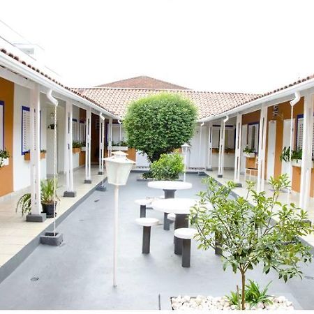 ז'קוצ'ינגה Hotel Gandhi מראה חיצוני תמונה